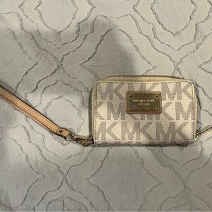 Michael Kors Cream Wristlet